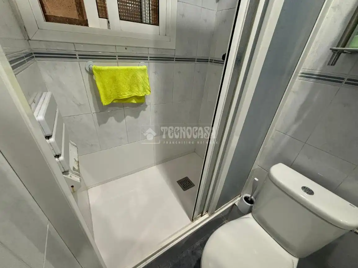 Baño de Piso en venta en Valencia con Aire acondicionado y Terraza