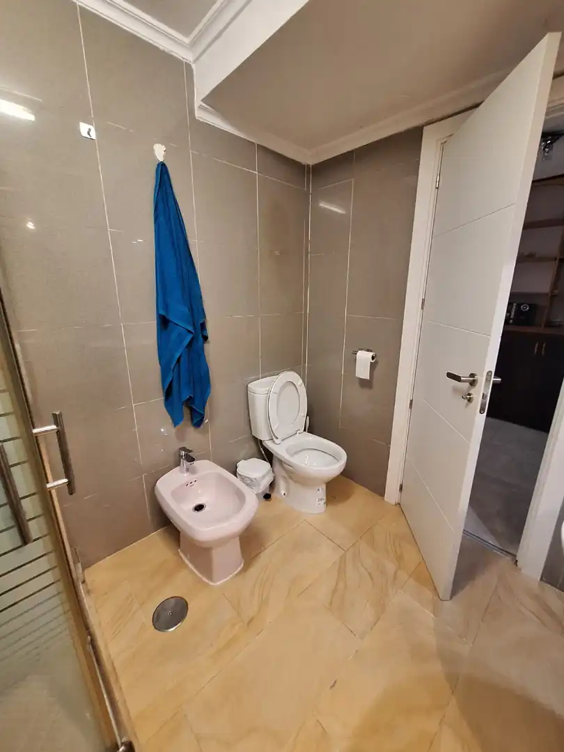Badezimmer von Wohnung zur Miete in La Línea de la Concepción mit Möbliert, Ofen und Waschmaschine
