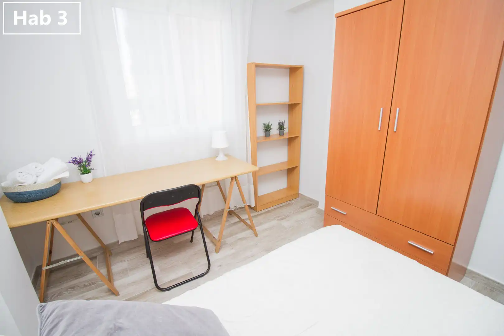 Habitación de Piso para compartir en Málaga con Aire acondicionado, Calefacción y Amueblado