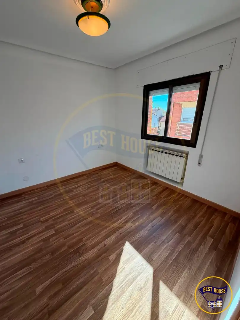 Bedroom of Flat for sale in Cuenca  with Heating