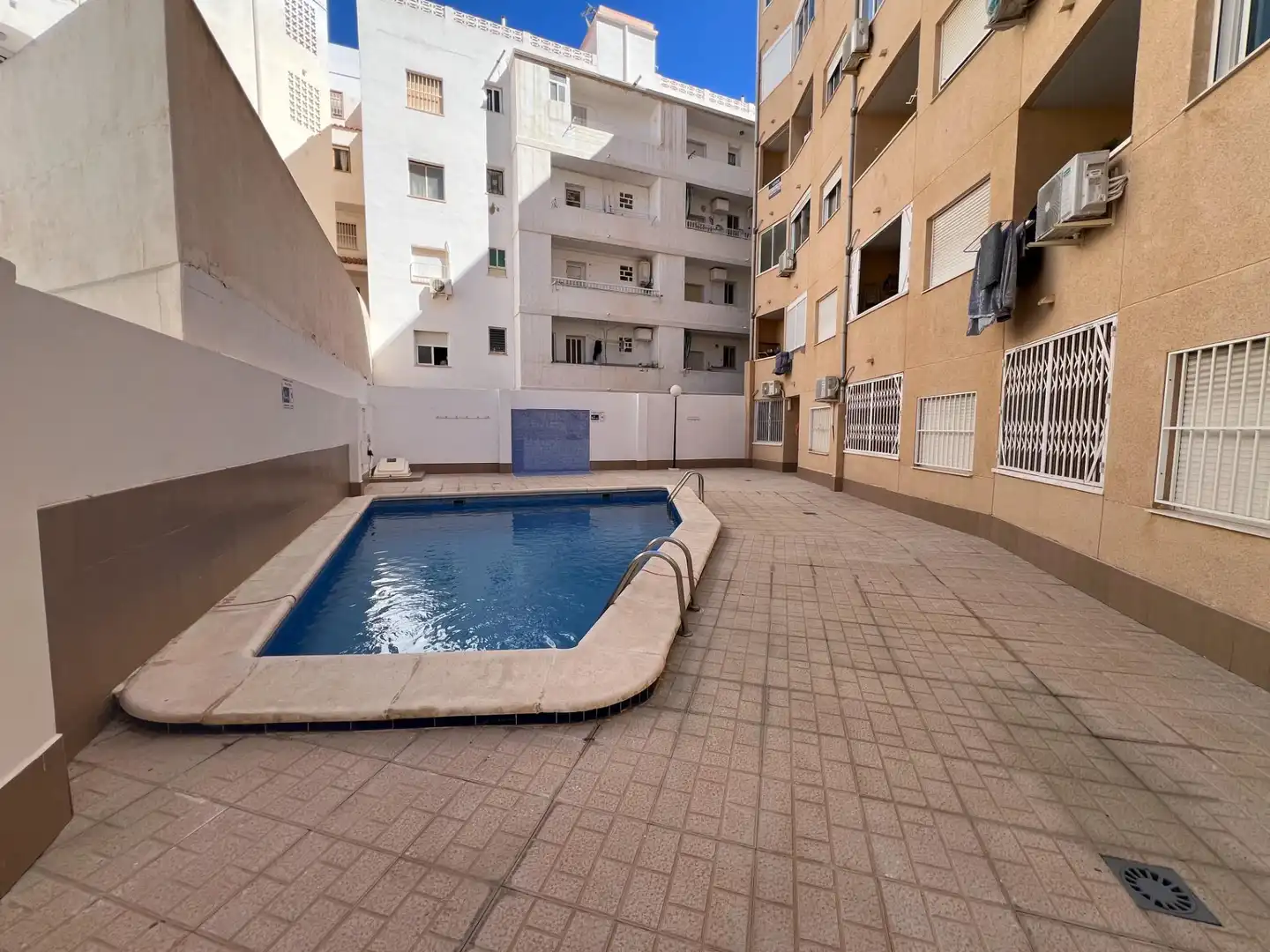 Apartamento con terraza en alquiler en Playa de los Locos, imagen 17