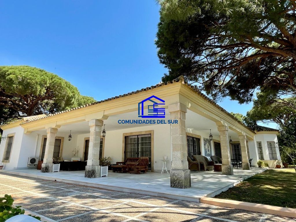 Vista exterior de Casa o xalet en venda en El Puerto de Santa María amb Aire condicionat, Calefacció i Jardí privat