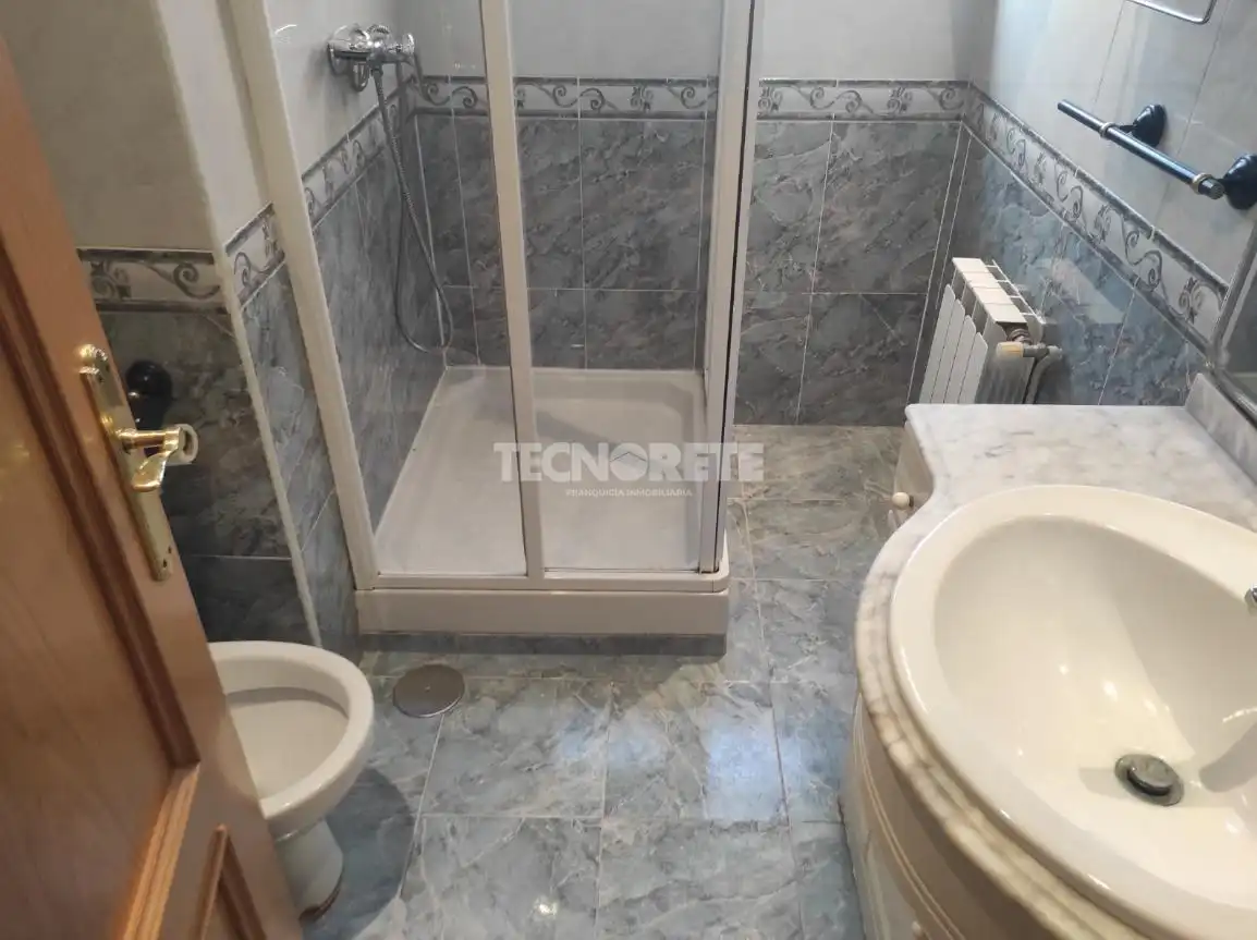 Baño de Piso en venta en Guadalajara con Calefacción