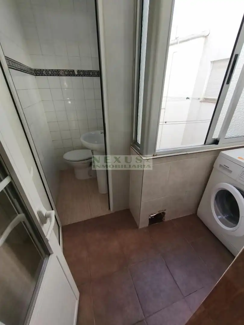 Bathroom of Flat for sale in Cáceres  with Air Conditioner and Heating