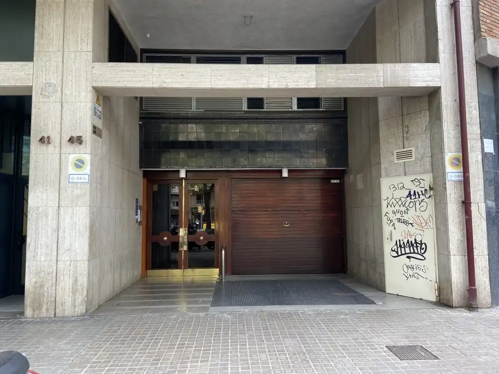 Einzelparkplatz zum Verkauf in Avinguda Josep Tarradellas, imagen 11