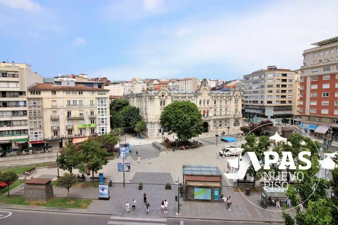 Außenansicht von Wohnung zum Verkauf in Santander mit Heizung und Balkon