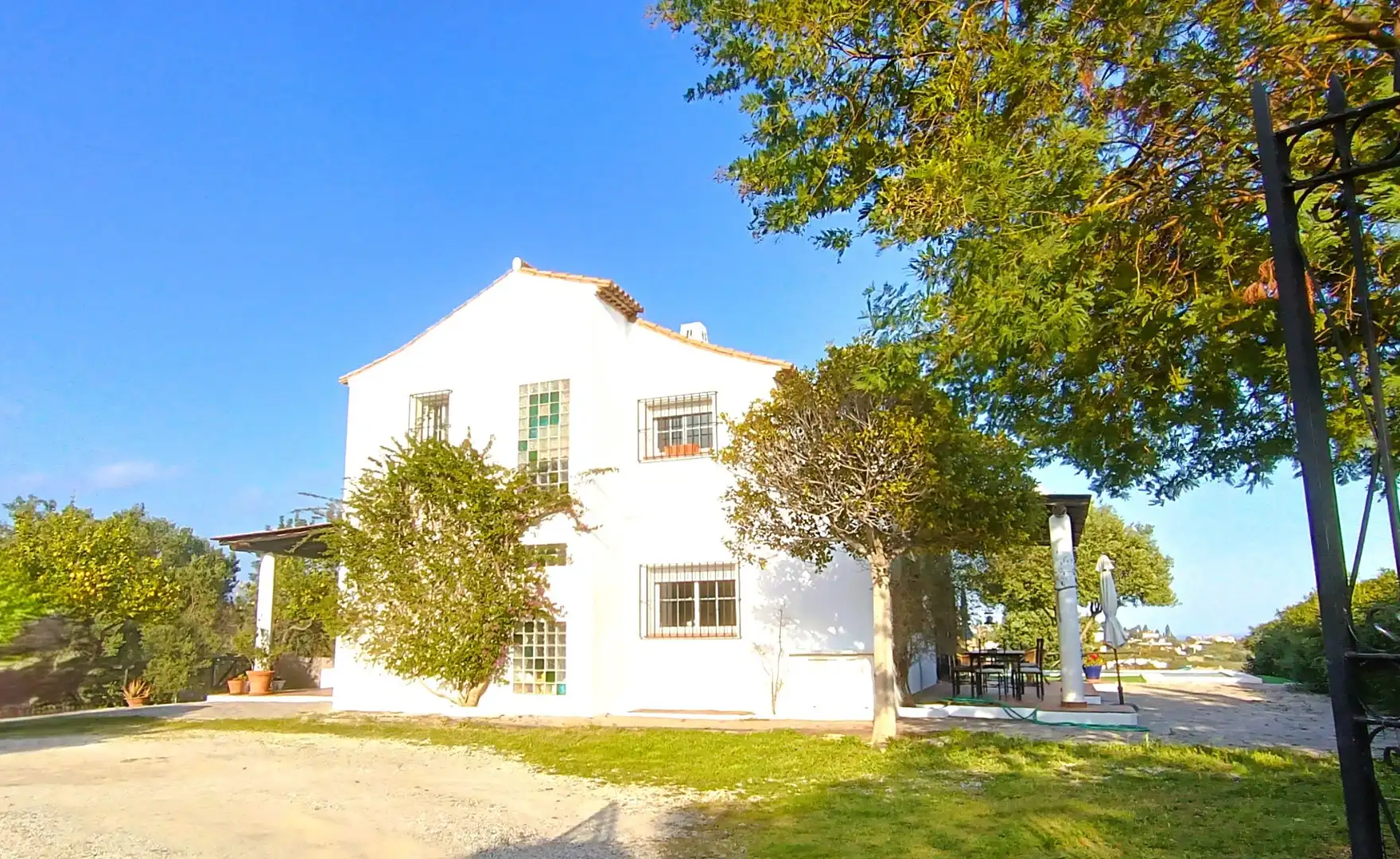 Vista exterior de Finca rústica en venta en Estepona con Aire acondicionado, Calefacción y Jardín privado