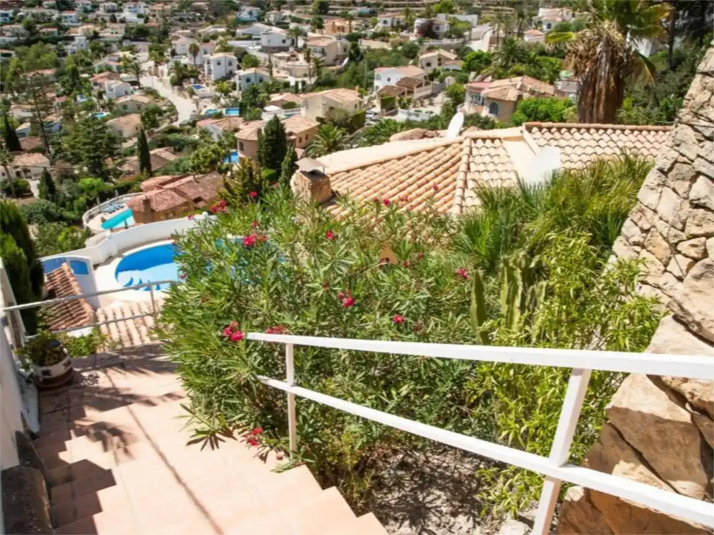Vista exterior de Pis en venda en Benissa amb Piscina i Balcó
