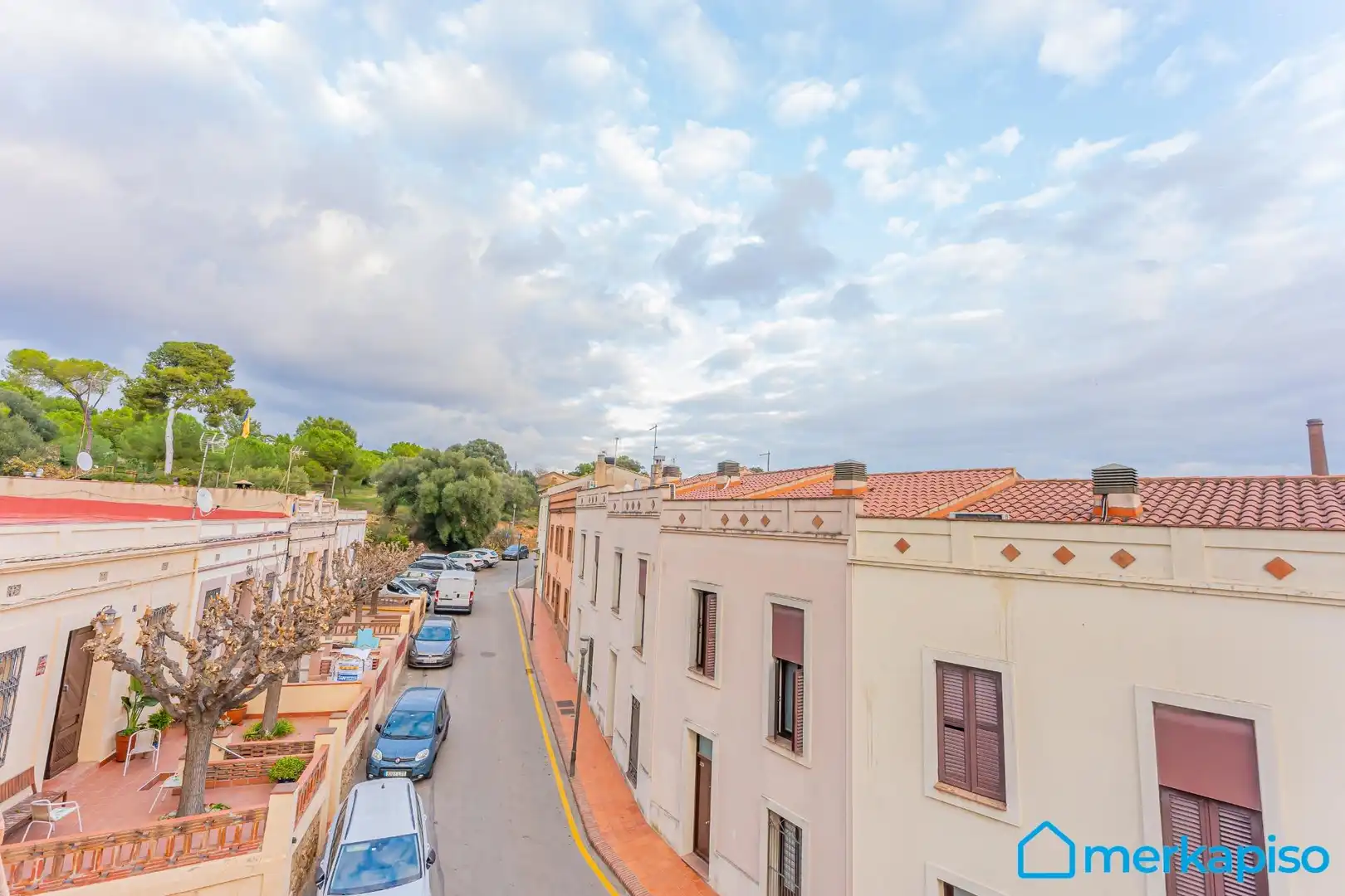 Vista exterior de Casa adosada en venta en Sant Boi de Llobregat con Jardín privado, Parquet y Terraza