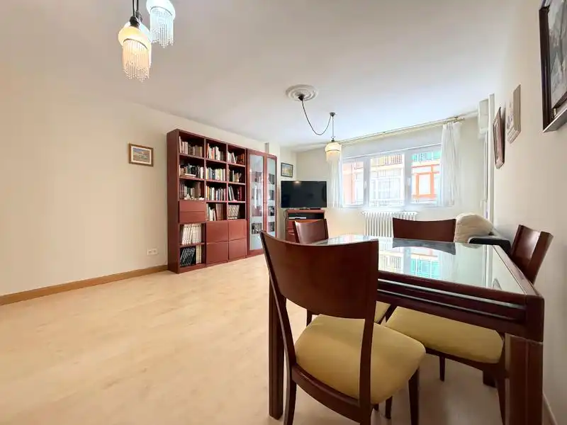Sala de estar de Piso en venta en Valladolid con Calefacción y Balcón