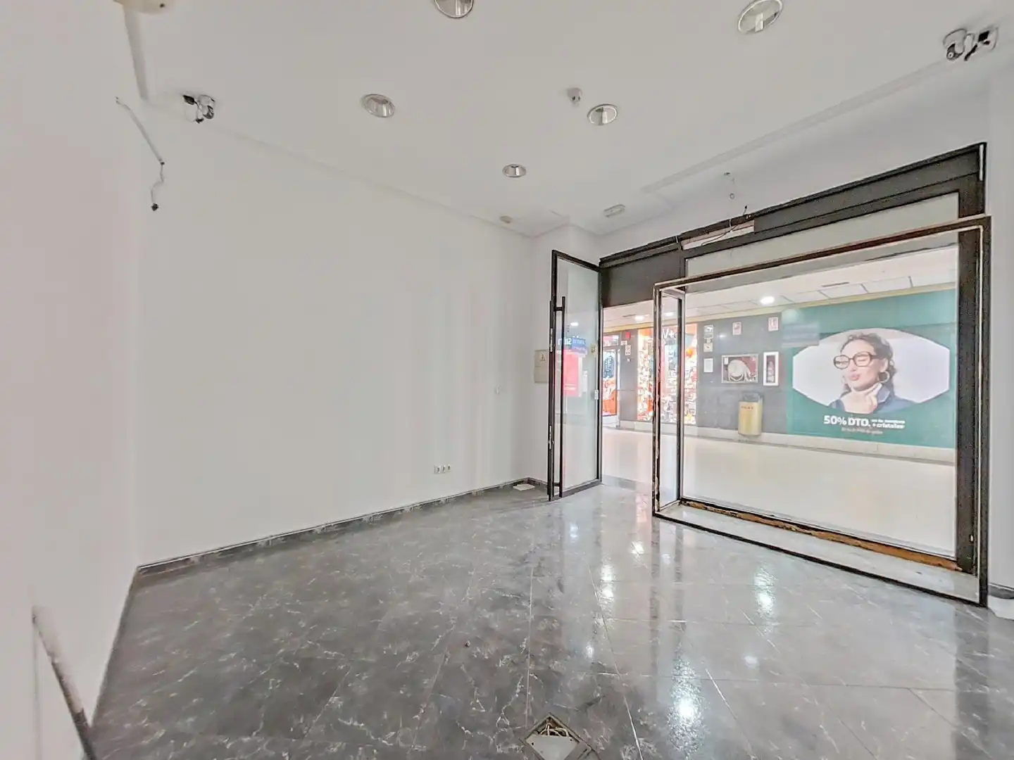 Local en venta en Val