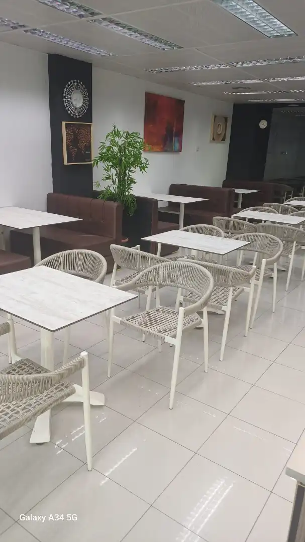 Business premises for transfer in Avinguda de Pere el Cerimoniós 11, imagen 4