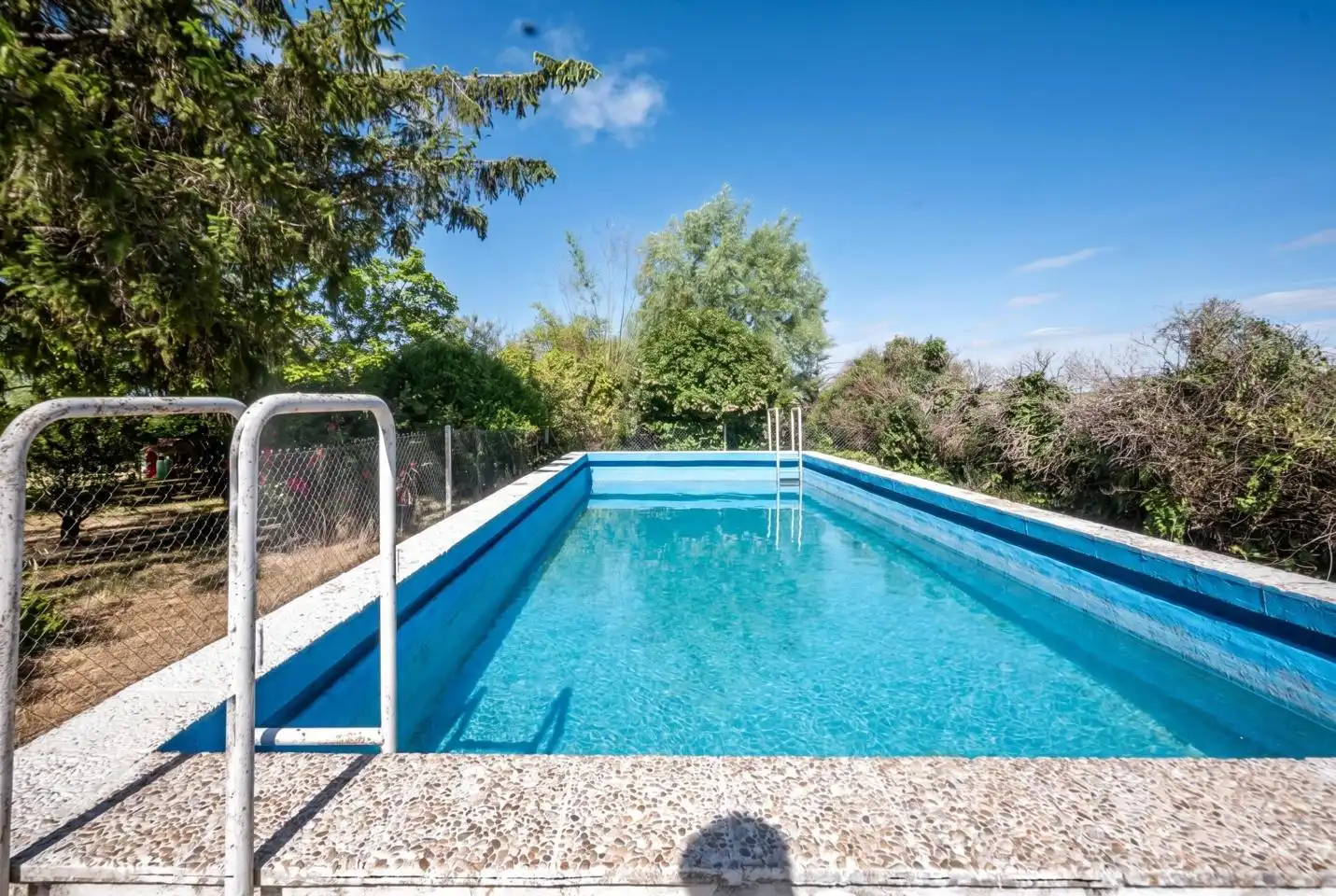 Swimming pool of Country homes for sale in Gemuño  with Private garden, Terrace and Swimming Pool