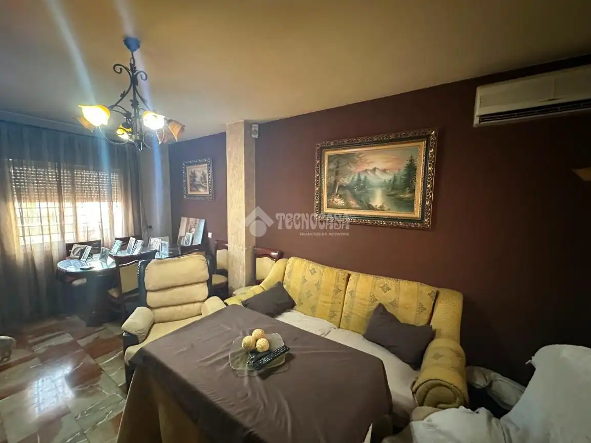 Sala d'estar de Casa adosada en venda en Mengíbar amb Aire condicionat, Calefacció i Balcó