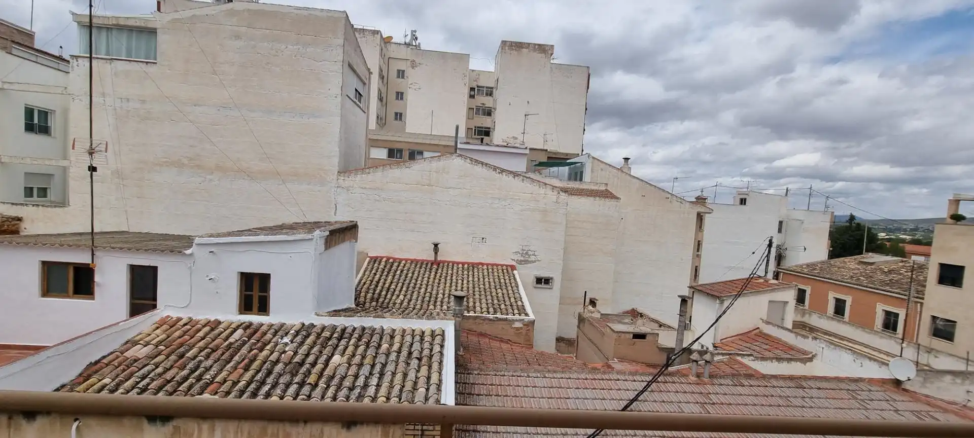 Vista exterior de Pis en venda en Yecla amb Balcó