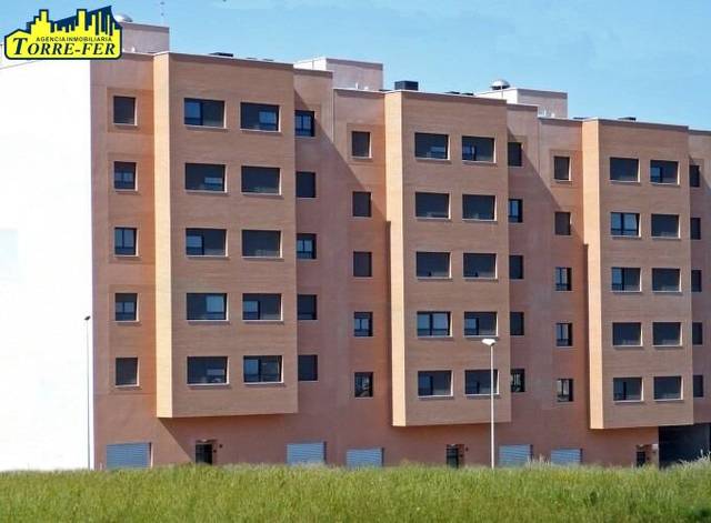 Local comercial en Venta en Calle ESCORPIO, 12 en Los Molinos - Villa Blanca