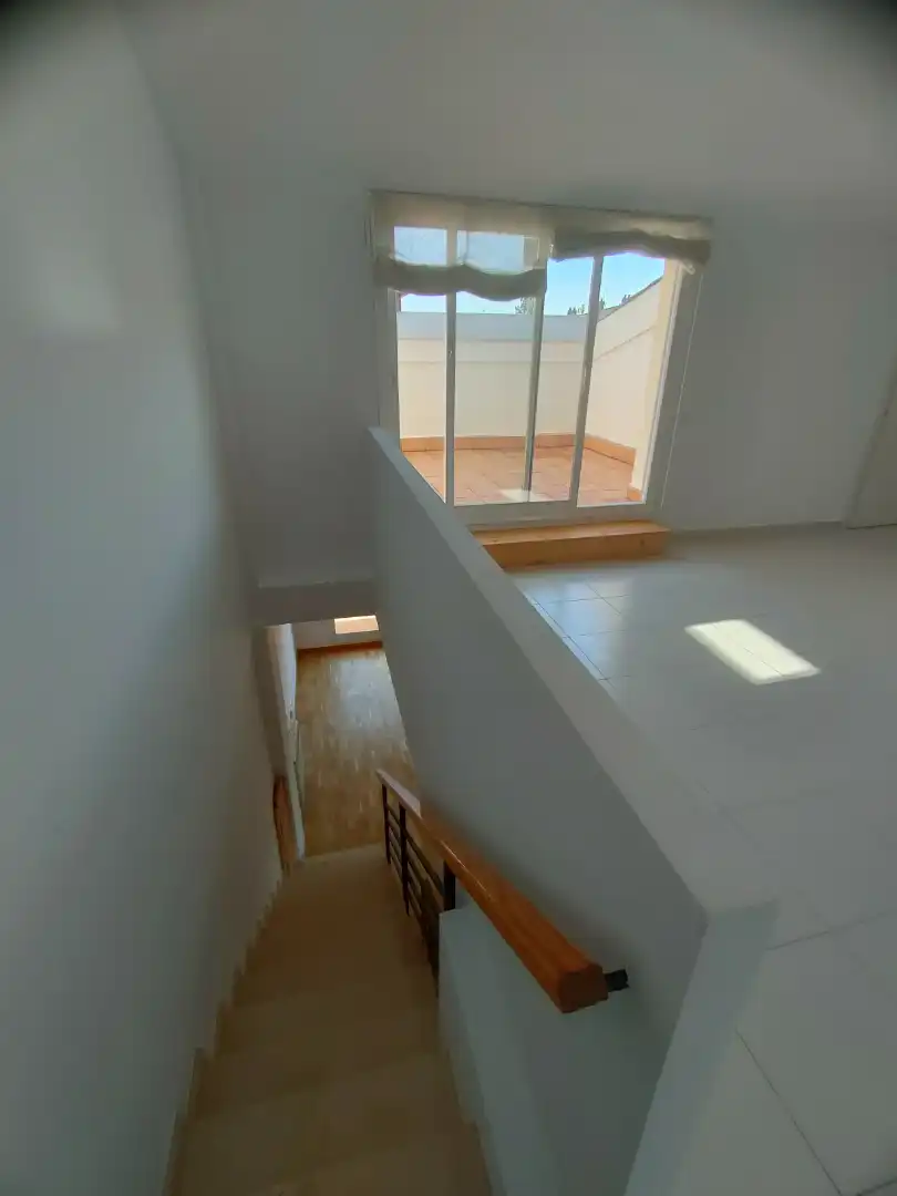 Ático de alquiler en Sant Cugat del Vallès con Calefacción, Parquet y Terraza