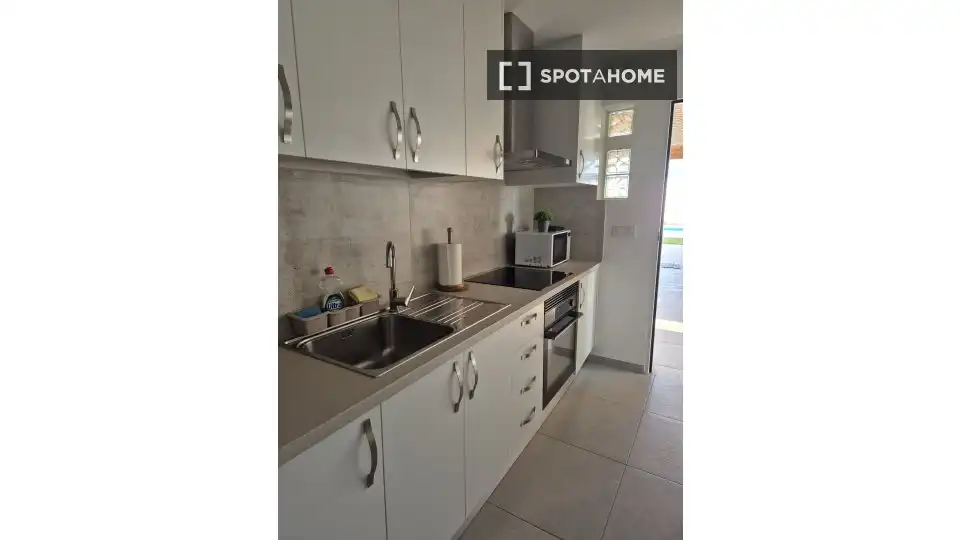 Küche von Wohnung zur untervermieten in Arafo mit Klimaanlage, Terrasse und Möbliert