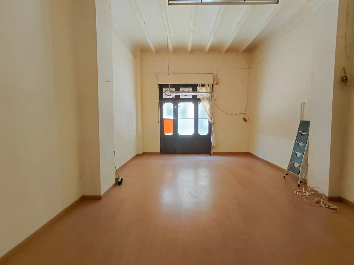 Planta baja en venta en Barcelona con Terraza, Amueblado y Balcón