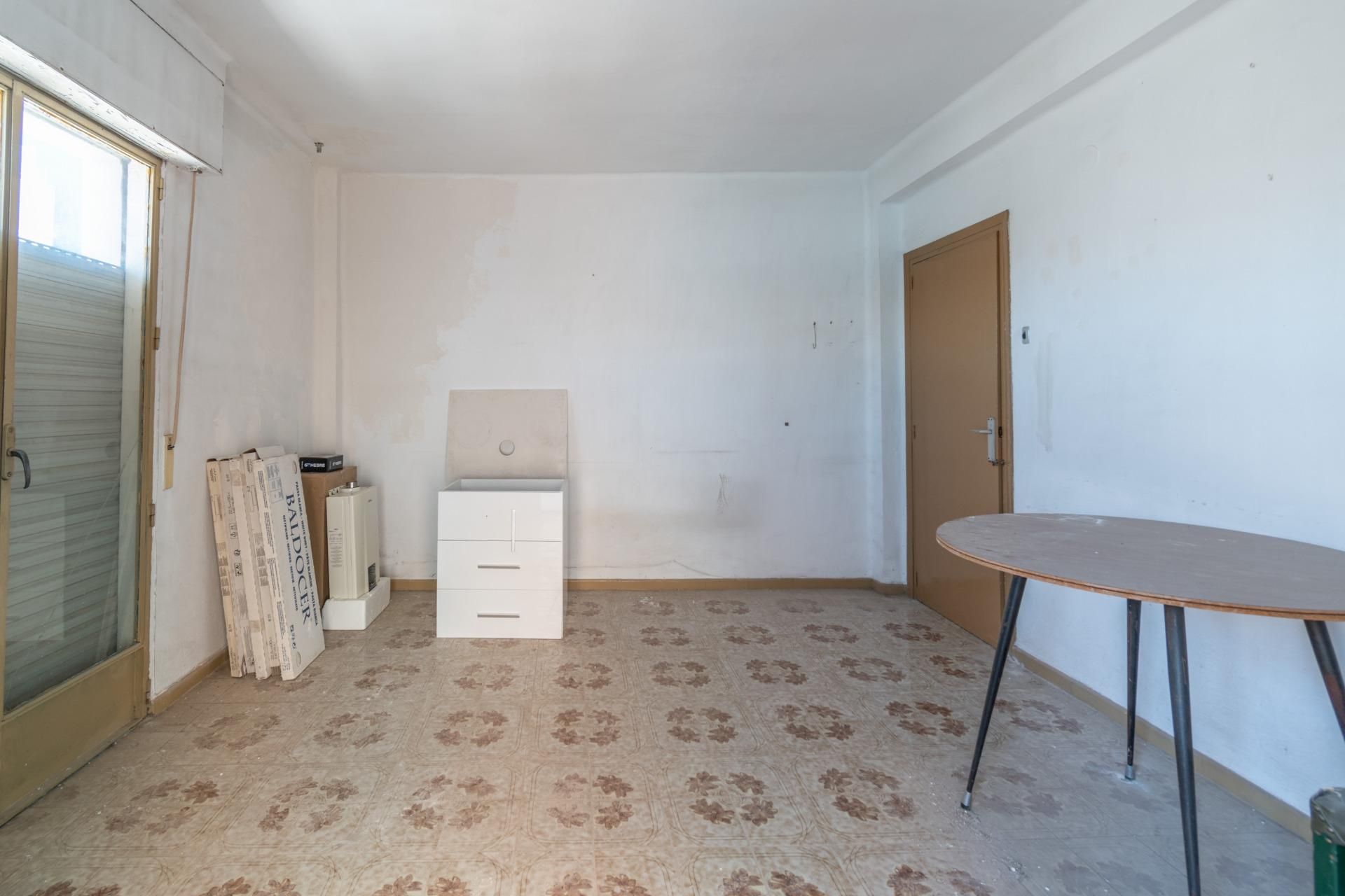 Flat for sale in Calle Barcelona, Barrio de Zaidín, Zaidín