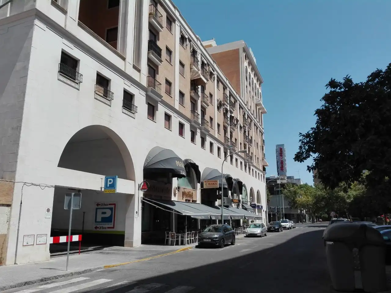 Exterior view of Apartments for rent in Sevilla  with Furnished