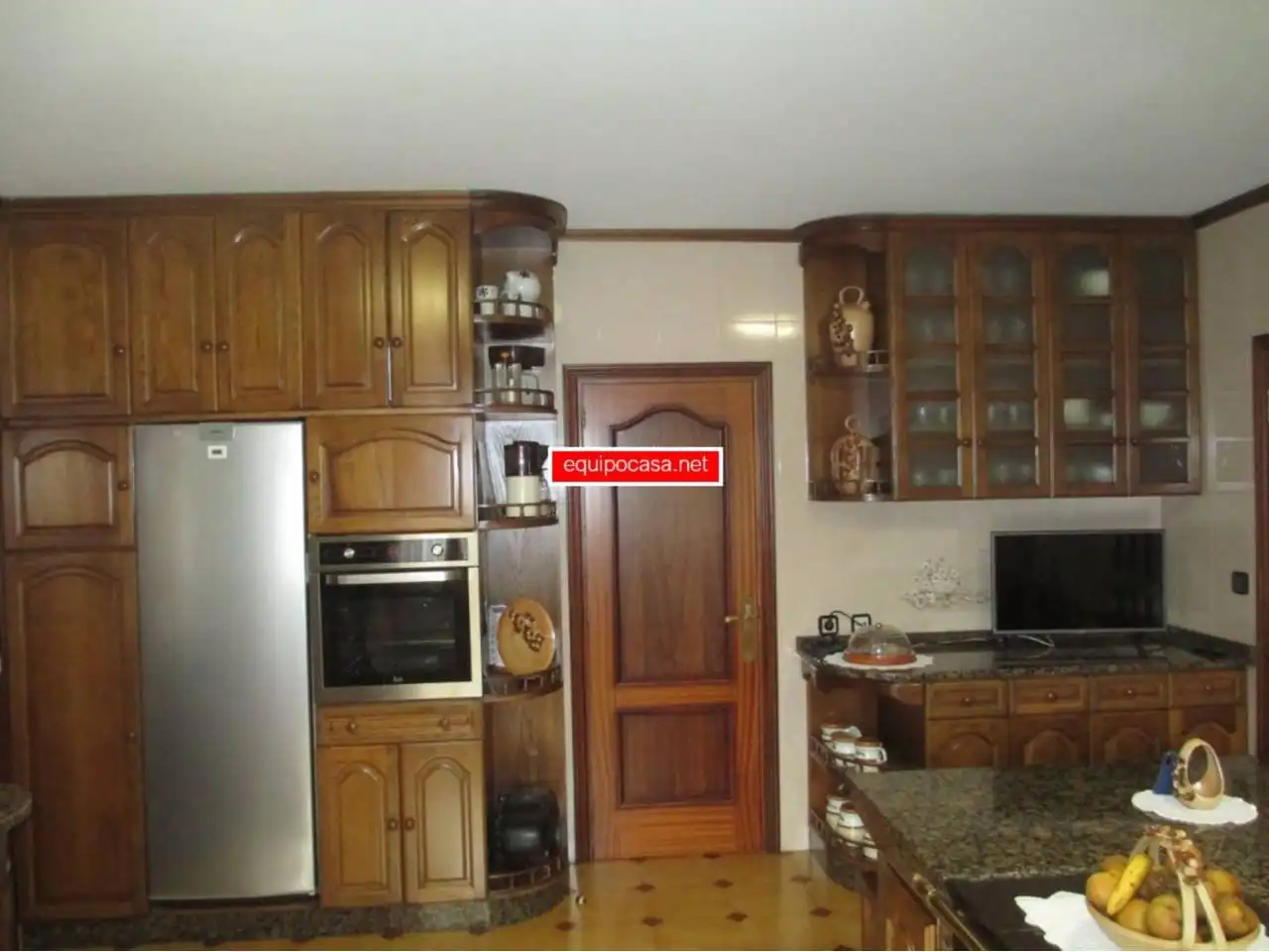 Cuina de Casa o xalet en venda en Lugo amb Calefacció, Jardí privat i Parquet