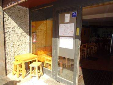 Local comercial de lloguer a Calle Padró