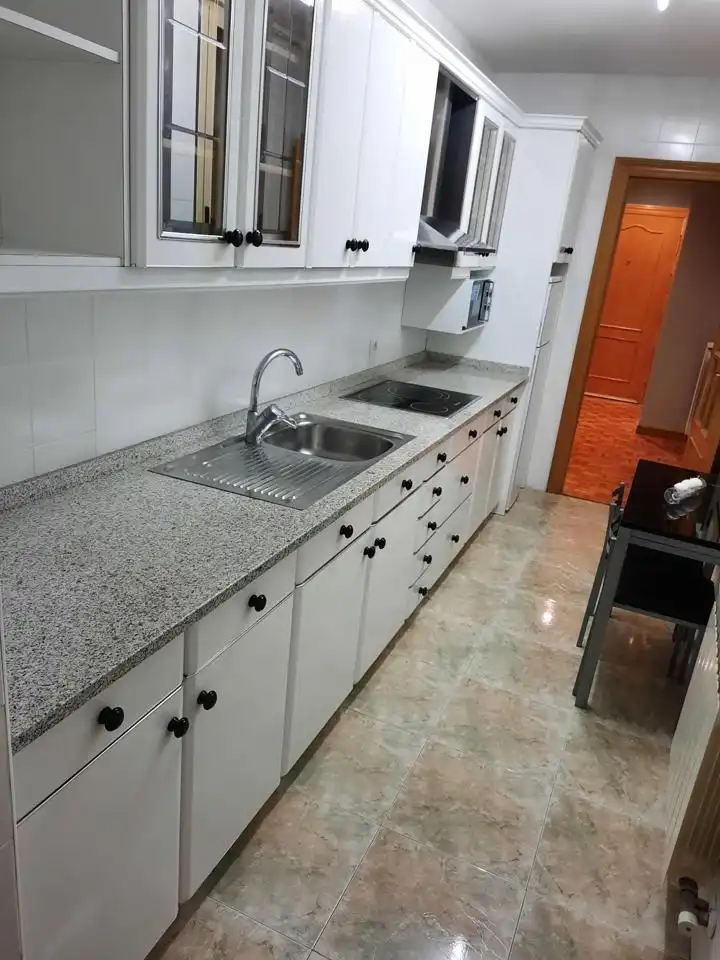 Cuina de Pis de lloguer en Tudela amb Calefacció, Traster i Moblat