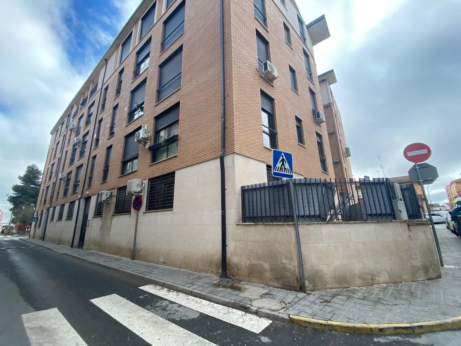 Vista exterior de Planta baixa en venda en Ocaña amb Aire condicionat, Calefacció i Parquet