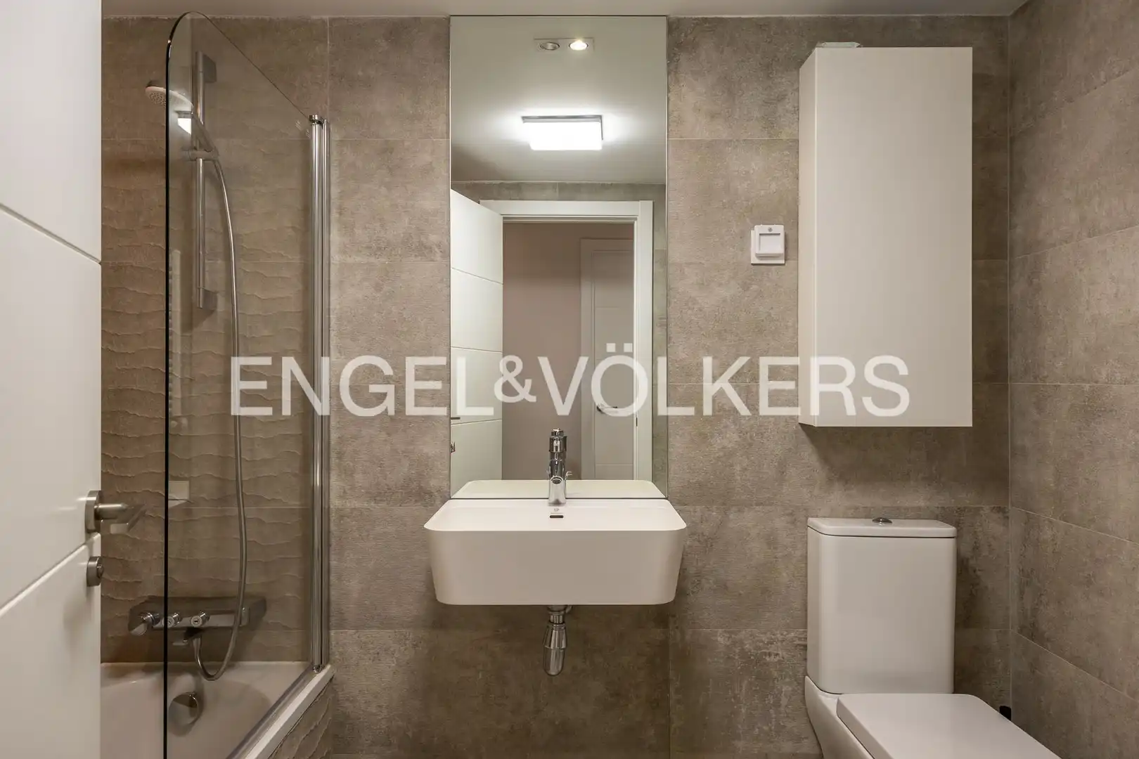 Baño de Piso en venta en Madrid con Aire acondicionado, Calefacción y Terraza