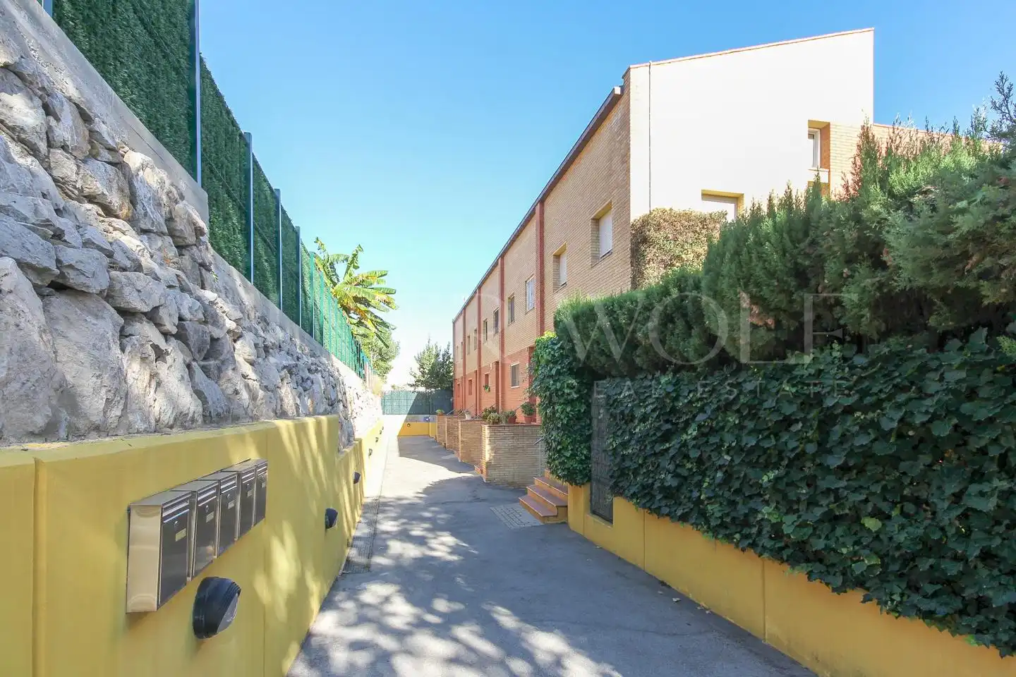 Außenansicht von Einfamilien-Reihenhaus zum Verkauf in Viladecans mit Heizung, Privatgarten und Terrasse