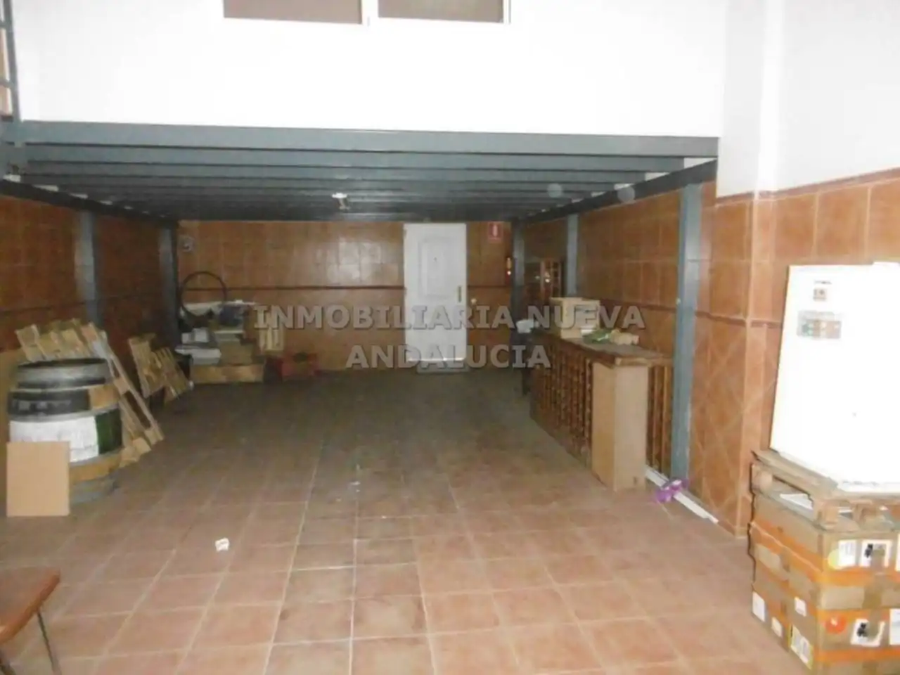 Local comercial de lloguer a Oliveros - Altamira