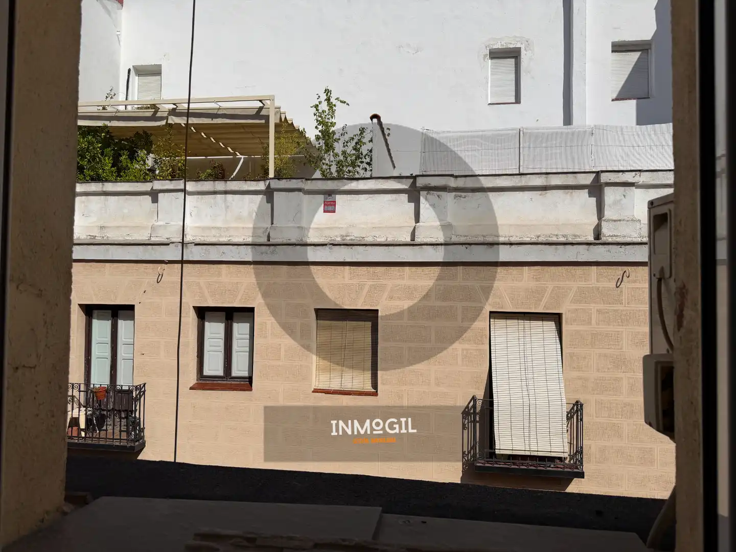 Exterior view of Study for rent in Madrid  with Air Conditioner, Heating and Parquet flooring