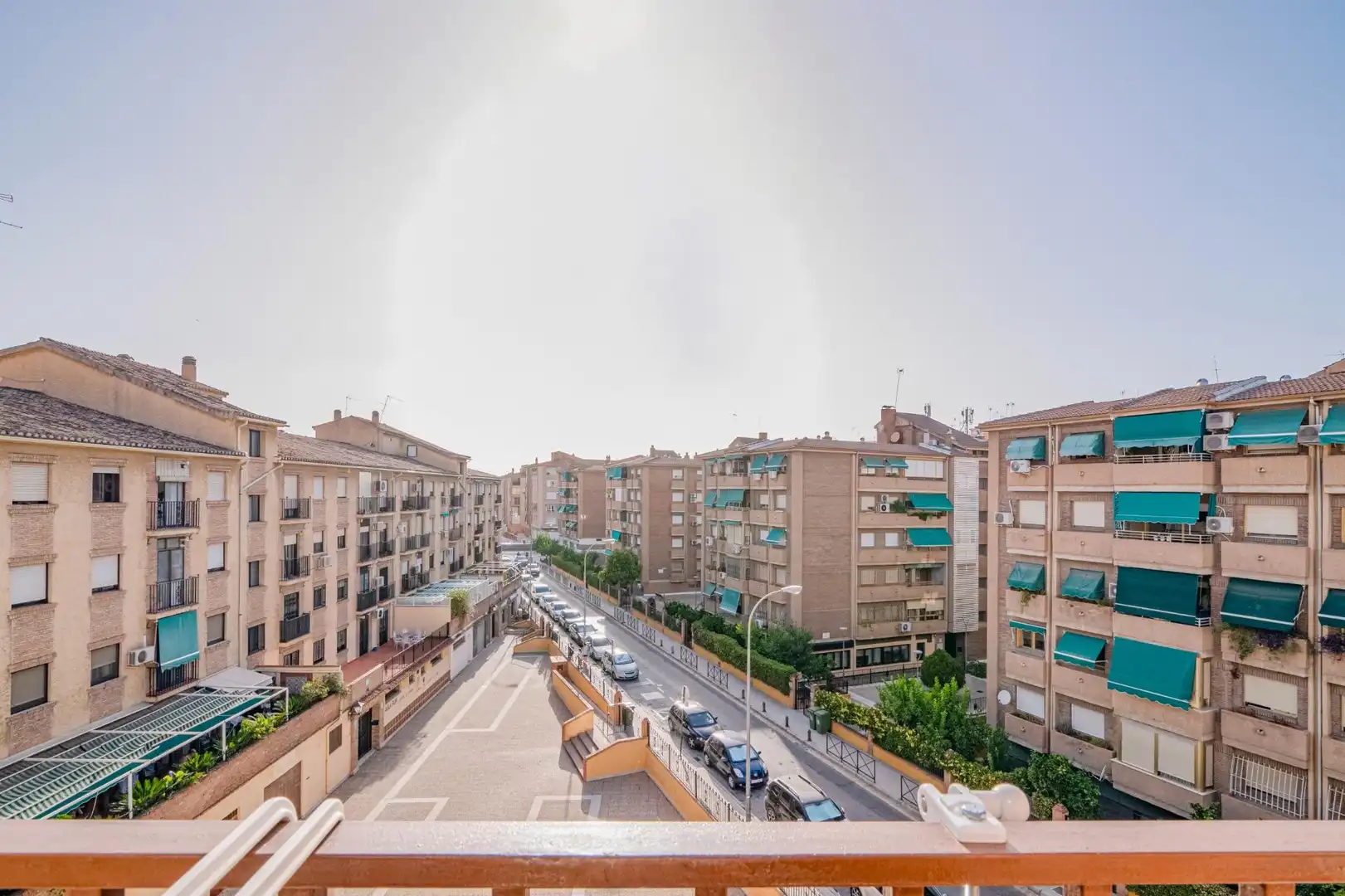 Vista exterior de Piso en venta en Granada con Aire acondicionado, Terraza y Amueblado