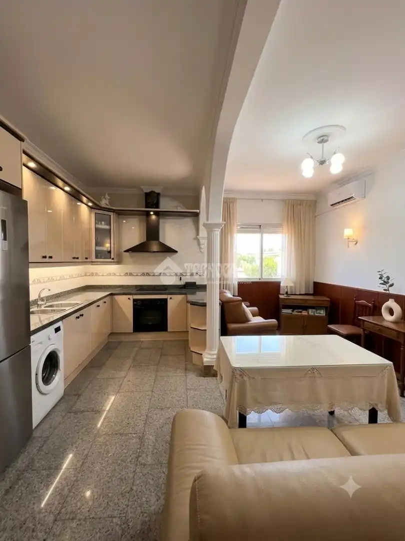 Cocina de Casa adosada en venta en Sevilla con Aire acondicionado y Balcón