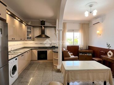 Casa bifamiliare con balcone in vendita a Este - Alcosa- Torreblanca