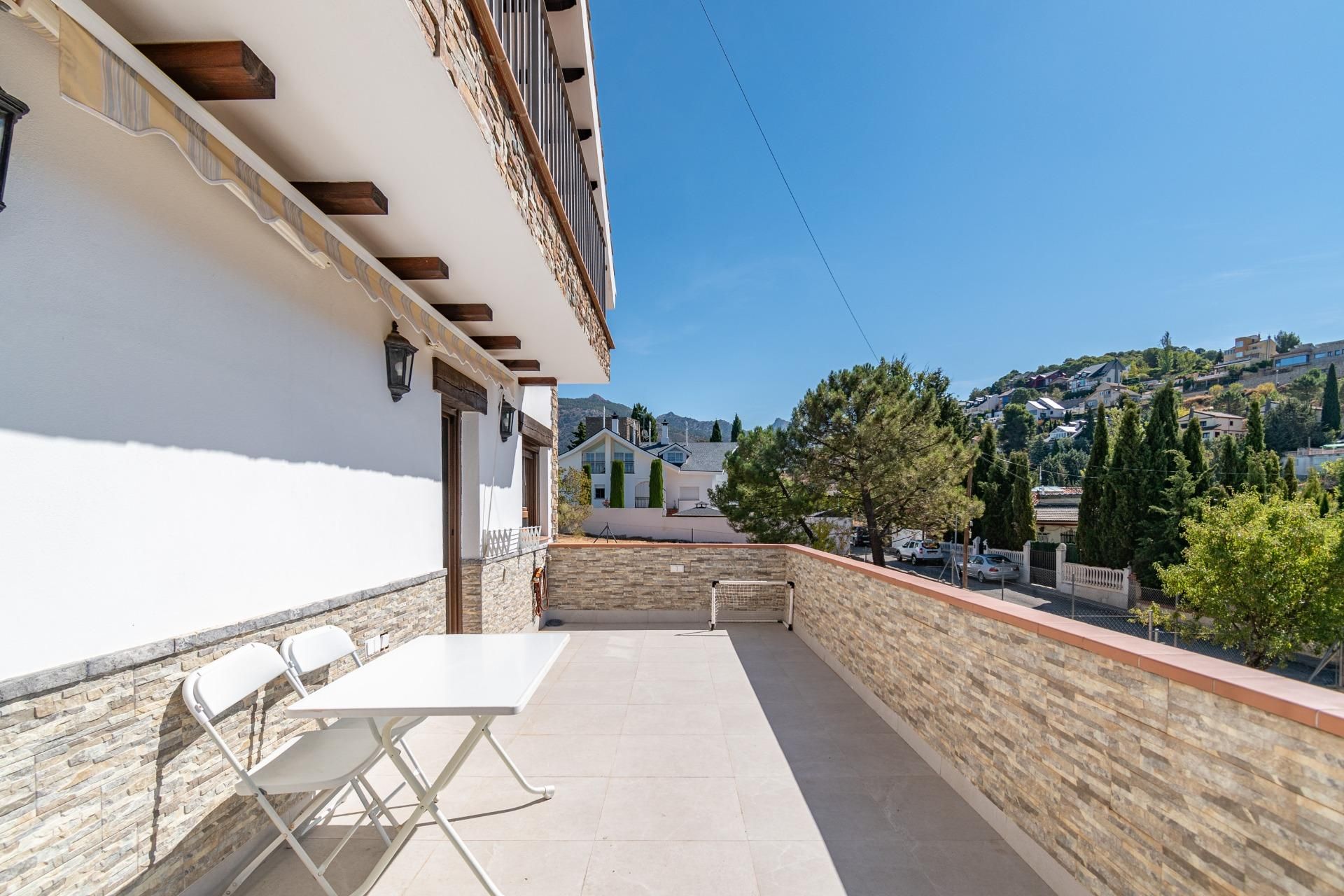 Exterior view of House or chalet for sale in La Zubia  with Private garden, Terrace and Storage room