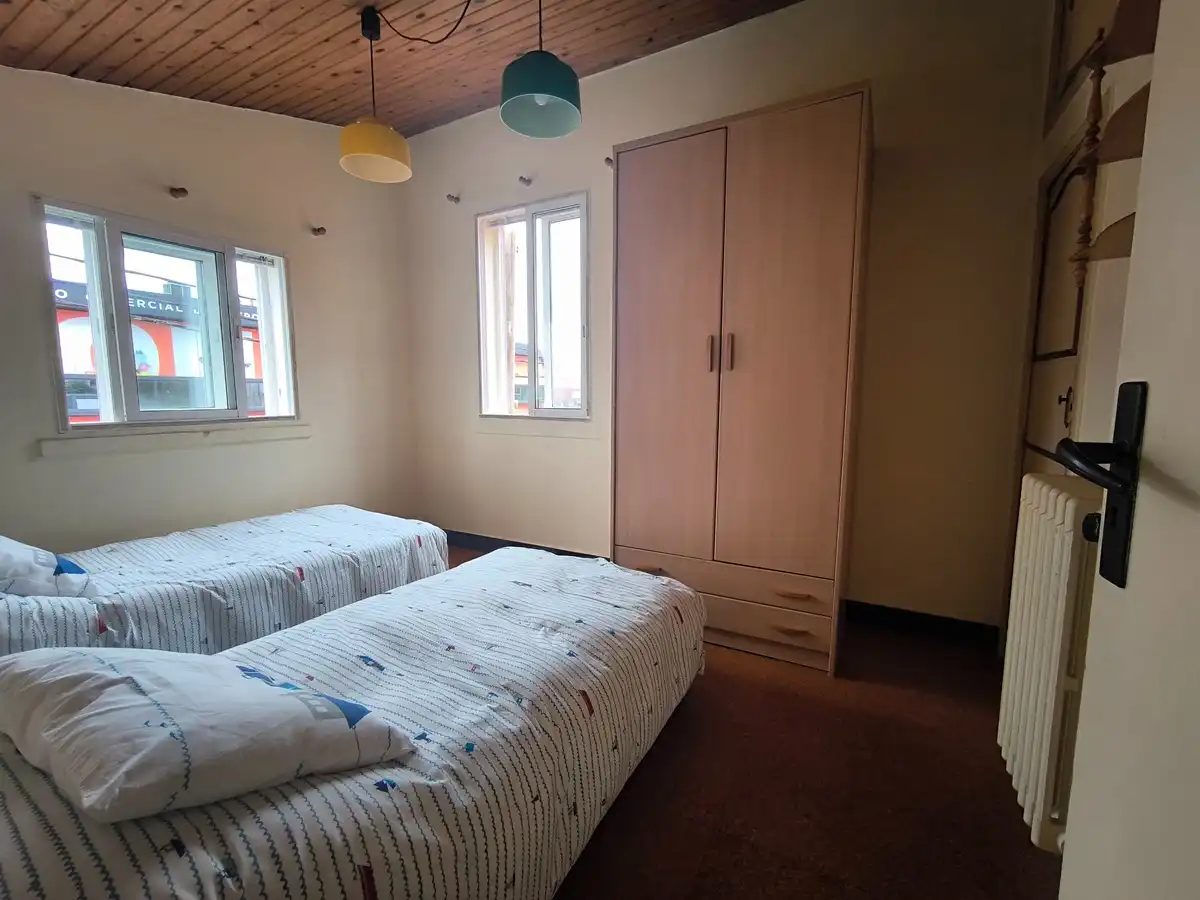 Habitación de Casa o chalet en venta en Vilagarcía de Arousa con Calefacción, Jardín privado y Parquet