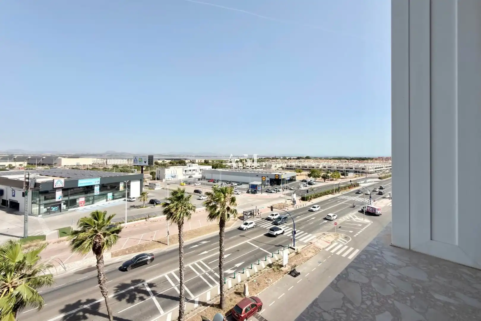 Vista exterior de Pis de lloguer en Torrevieja amb Terrassa, Piscina i Moblat