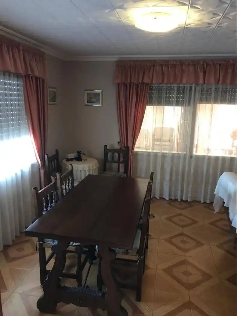 Menjador de Casa o xalet en venda en Vinaròs amb Calefacció, Jardí privat i Terrassa