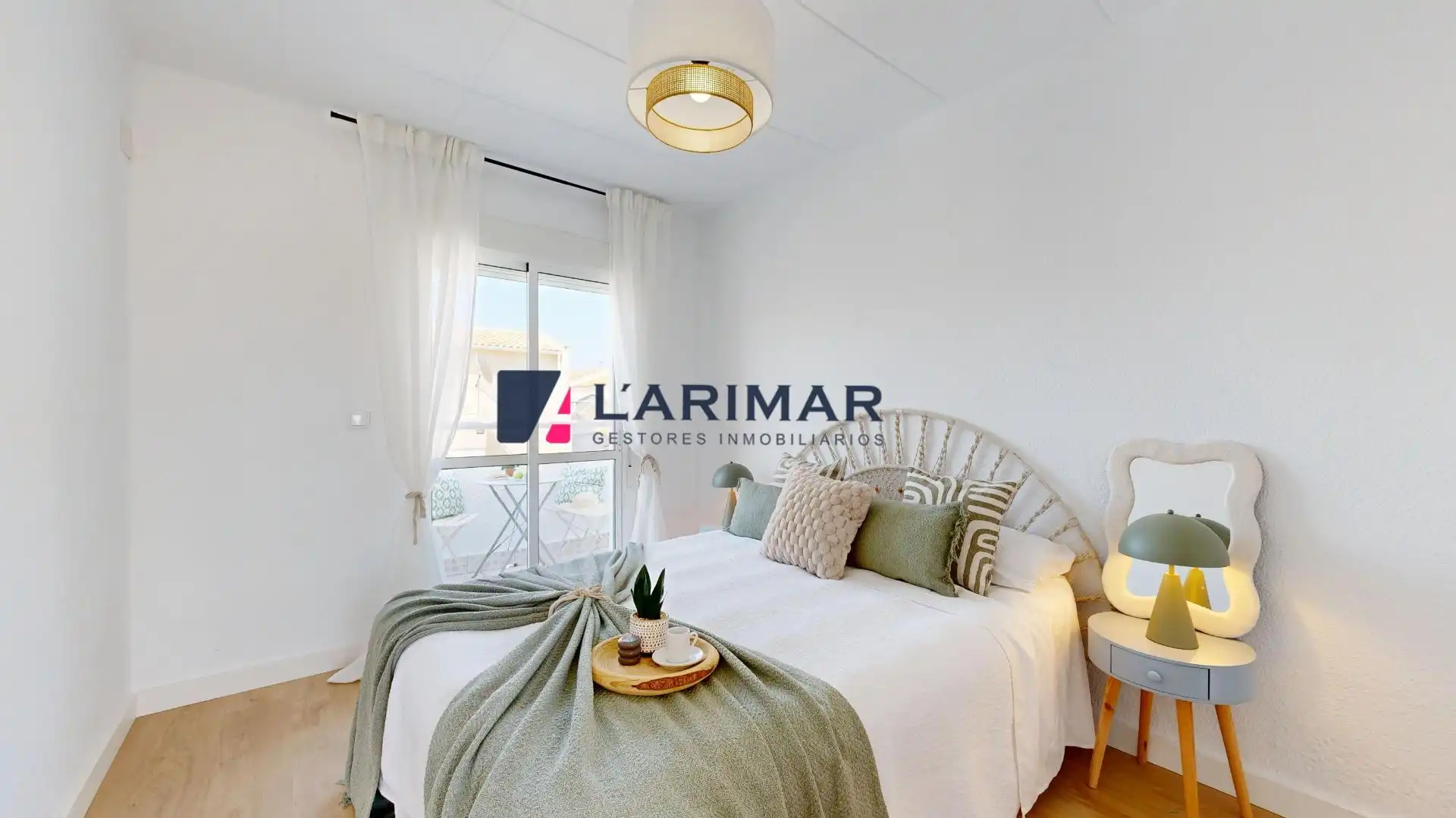 Habitación de Casa adosada en venta en Orihuela con Jardín privado, Terraza y Piscina comunitaria