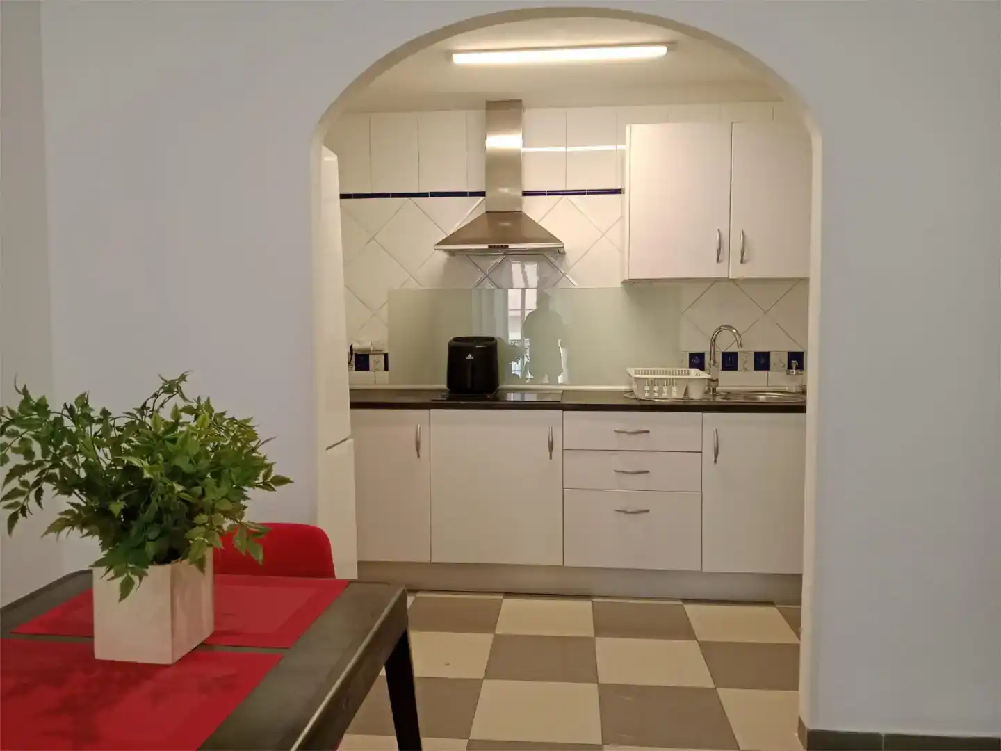 Cuina de Apartament en venda en Roquetas de Mar amb Aire condicionat