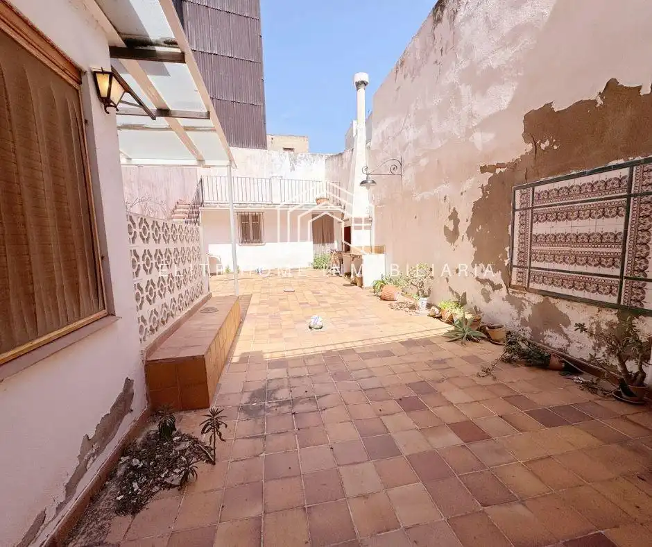 Exterior view of Houses for rent in Benicasim / Benicàssim  with Storage room and Balcony