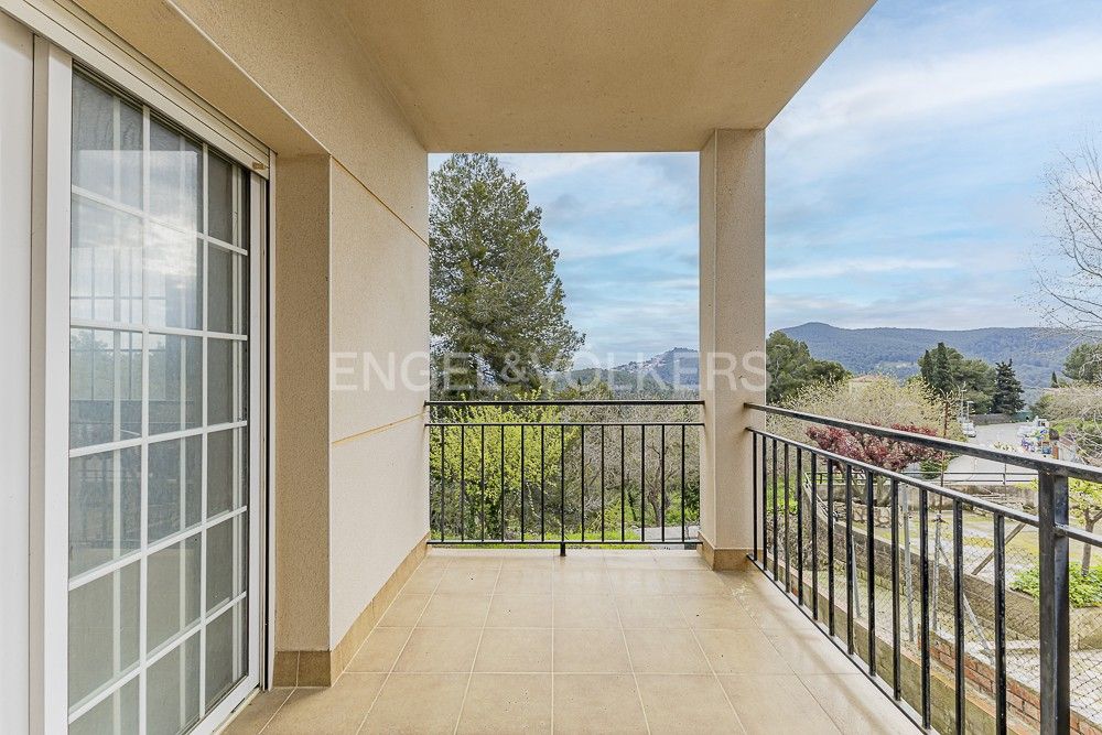 Terrassa de Casa o xalet en venda en Corbera de Llobregat amb Calefacció, Jardí privat i Terrassa