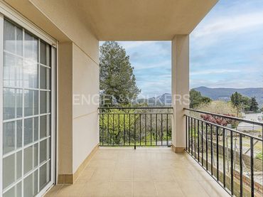 Casa amb jardí en venda a Corbera de Llobregat