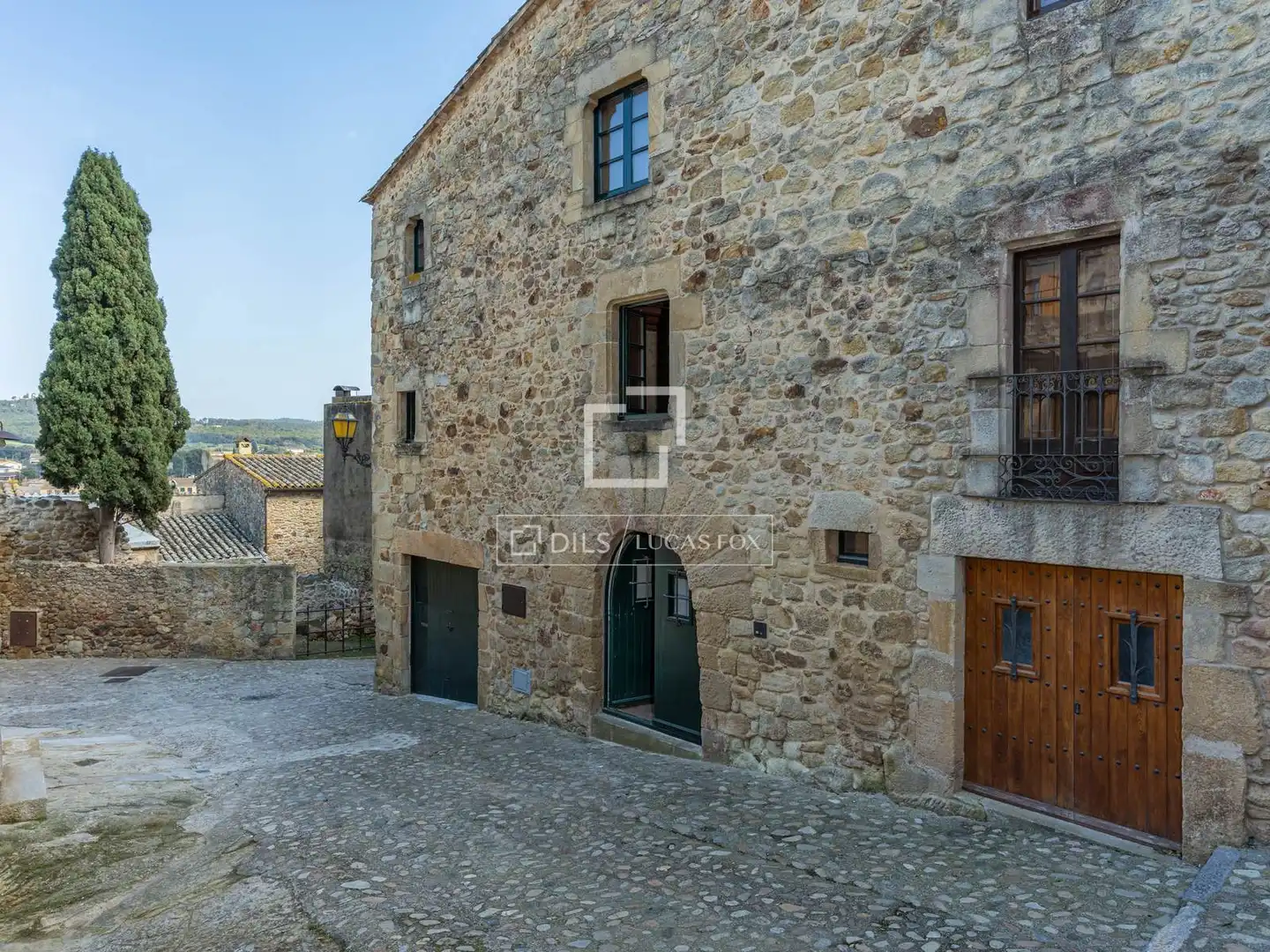Country house with pool for sale in Poble