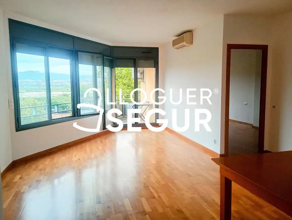 Flat for rent in Carlas Martí y Vilá, Centre