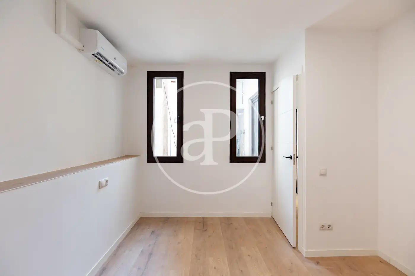 Piso en venta en Barcelona con Aire acondicionado, Calefacción y Balcón
