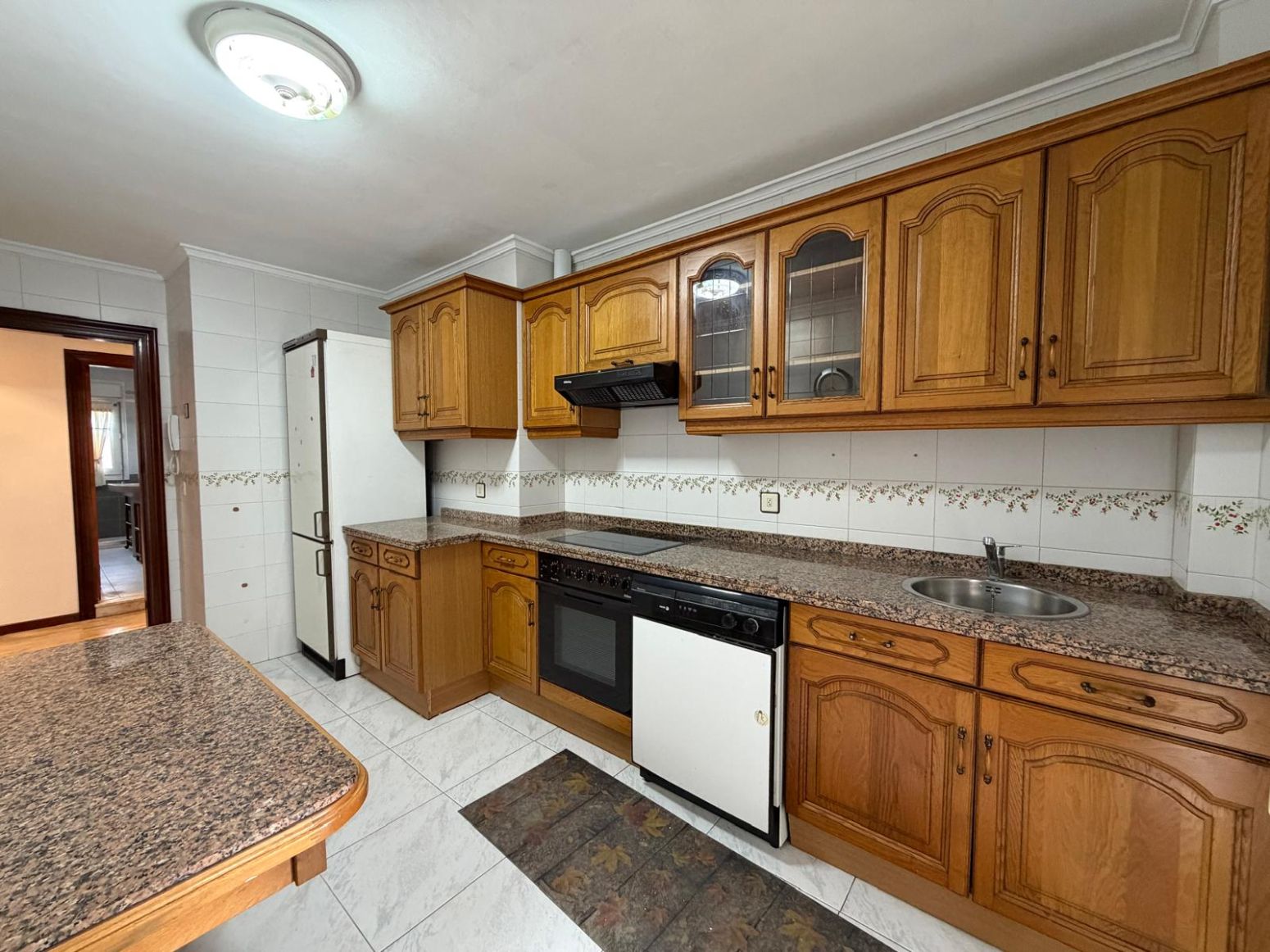 Kitchen of Flat for sale in Avilés  with Heating, Parquet flooring and Terrace
