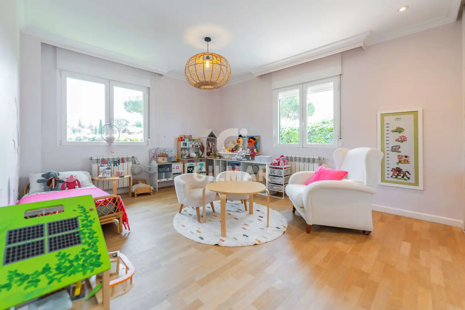 Living room of Houses for sale in Pozuelo de Alarcón  with Heating, Private garden and Swimming Pool